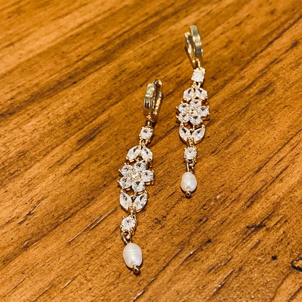 Kate Spade Pearl and Crystal Dangly earrings